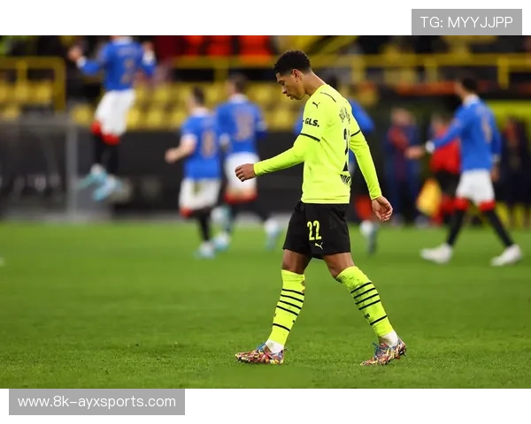 药厂杯赛成功复仇，多特全场20射未果遭淘汰